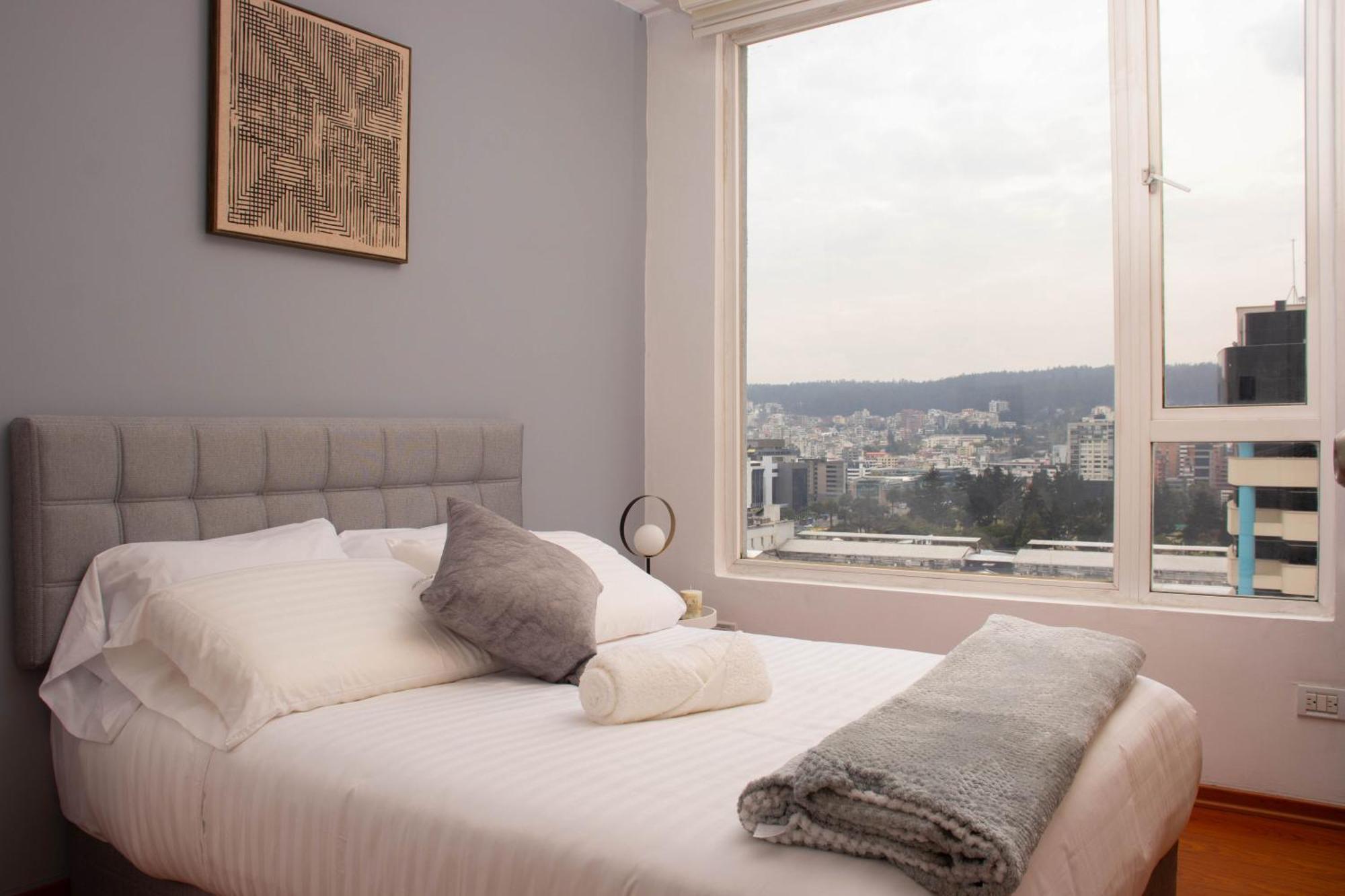 Apartment 12 Floor Carolina Area View 2br Cci Coliving Ecuador